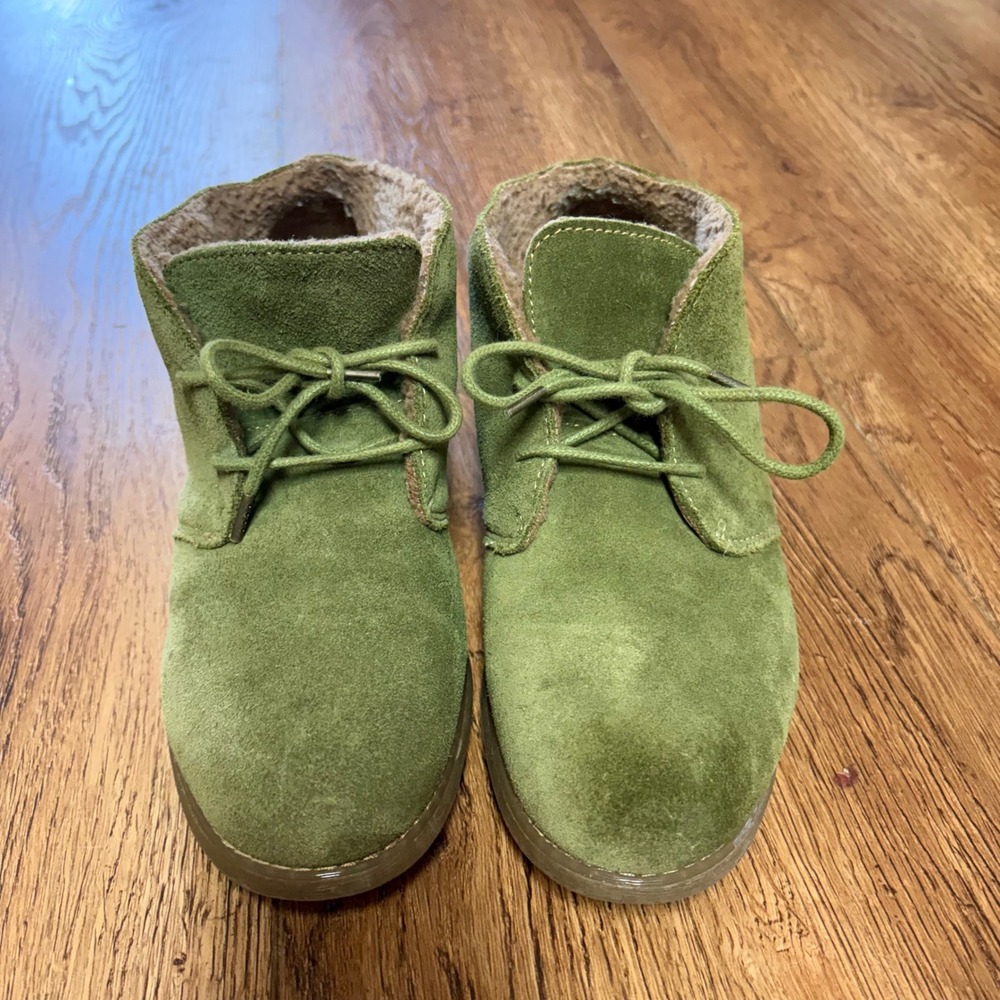 Eddie Bauer Valerie Olive Green Suede Faux Fur Lined Chukka Boots Womens 7.5 M